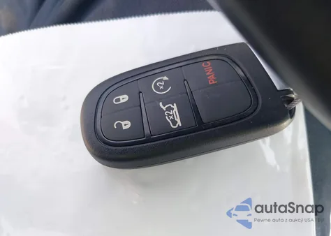 2021 Jeep Cherokee Limited 4X4 из США, поврежденный, VIN 1C4PJMDX1MD142012